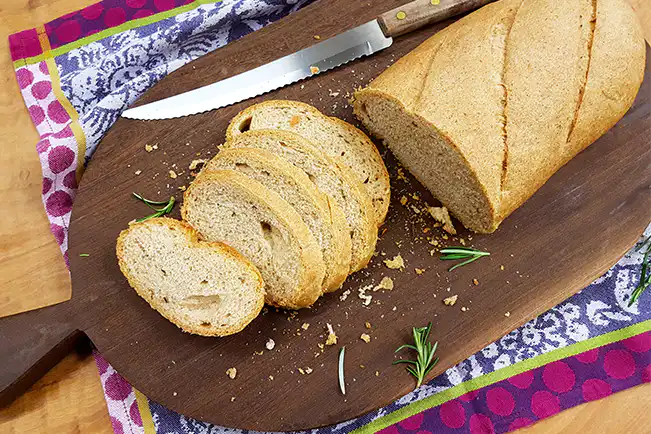 Pão integral com alecrim