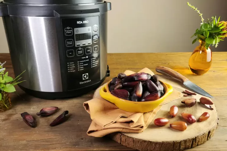 Receita de Pinhão cozido na panela de pressão elétrica