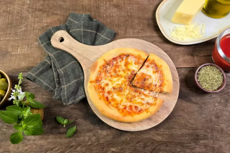 Receita de Pizza rápida de muçarela na Air Fryer da Rita Lobo