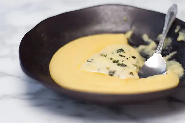 Polenta com gorgonzola
