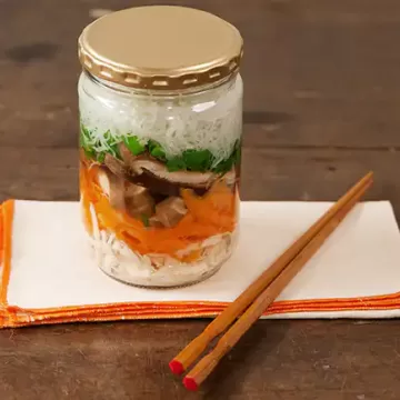 Pote noodles (macarrão instantâneo caseiro)