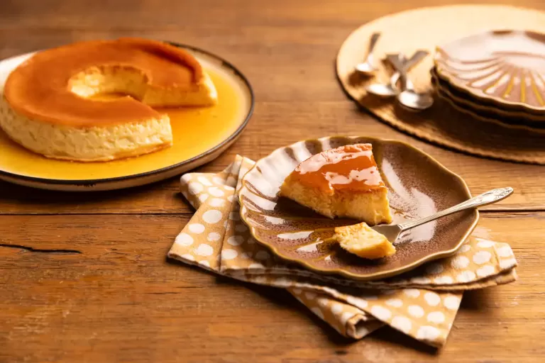 Receita de Pudim de leite com furinhos
