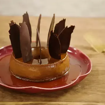 Pudim de pão integral com creme de avelã