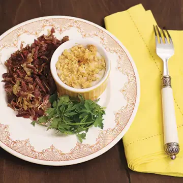 Purê de inhame com crosta de castanha-de-caju