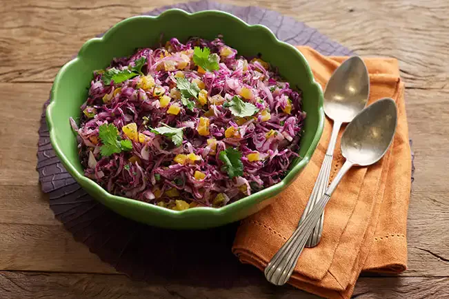 Receita de Repolho roxo macerado com damasco