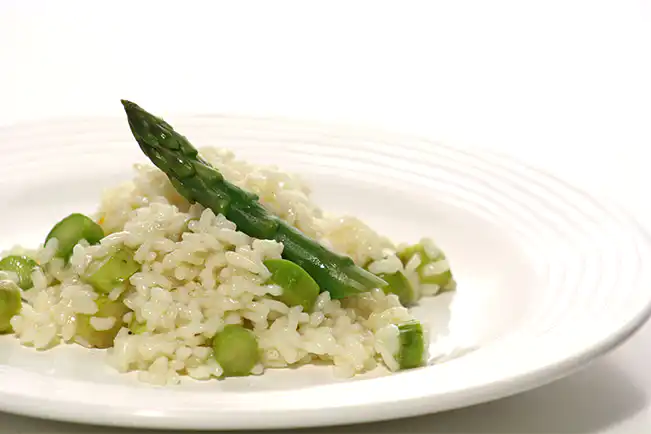 Risoto de aspargos e parmesão