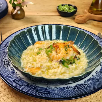 Risoto de camarão, alho-poró e laranja