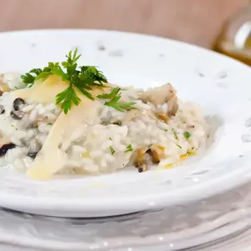 Risoto de cogumelos com salsinha