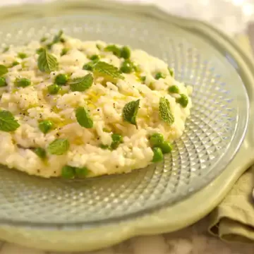 Risoto de ervilha e hortelã tradicional