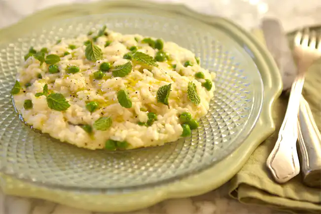 Risoto de ervilha e hortelã tradicional
