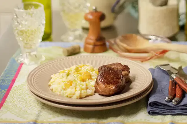 Receita de Risoto de queijo e damasco na pressão com medalhão grelhado