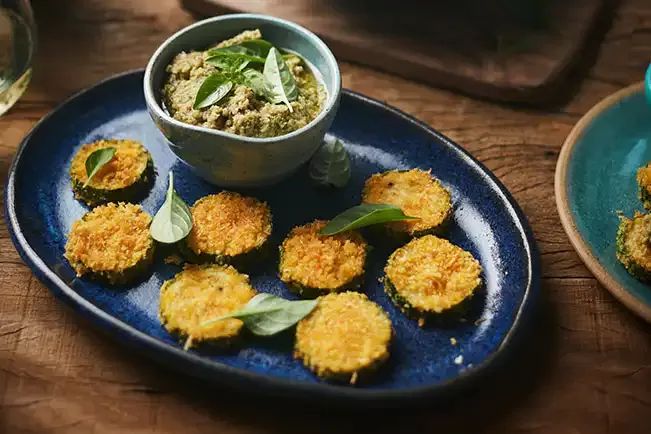 Receita de Rodelas de abobrinha crocantes com parmesão