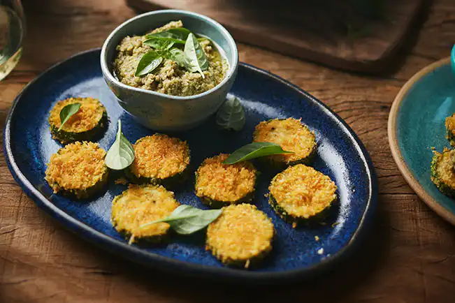 Rodelas de abobrinha crocantes com parmesão
