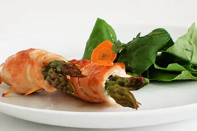 Receita de Rolinho de frango e aspargos