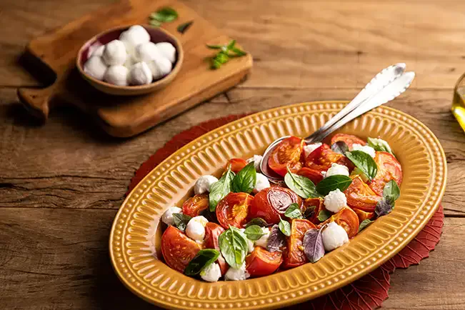Receita de Salada caprese com tomate assado