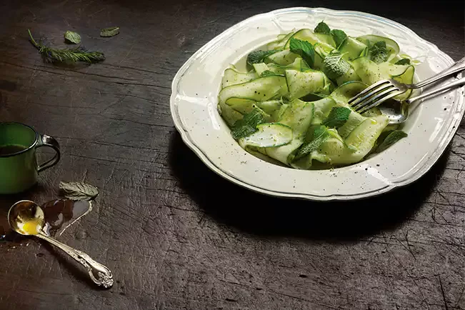 Receita de Salada de abobrinha com hortelã