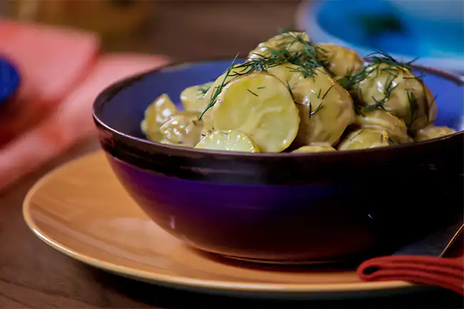 Salada de batata com endro