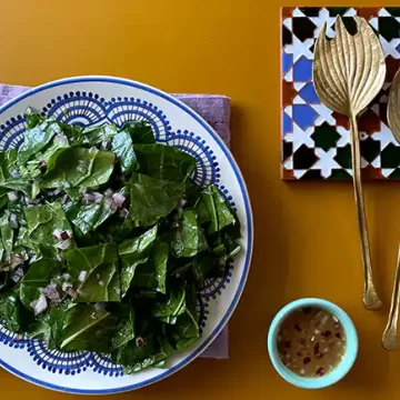 Salada de couve com vinagrete de laranja