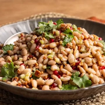Salada de feijão-branco com chuchu