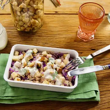 Salada de frango com repolho e abacaxi