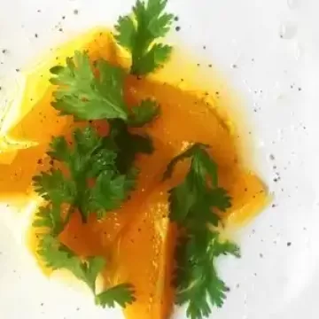 Salada de laranja com coentro