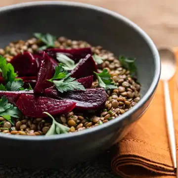 Salada de lentilha e beterraba assada com molho balsâmico
