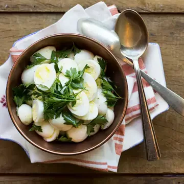 Salada de ovos de codorna