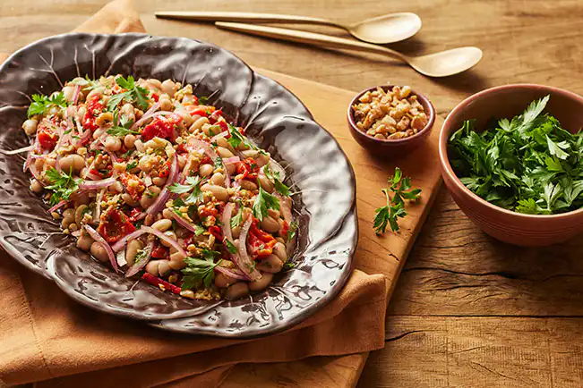Salada de pimentão assado com feijão-branco