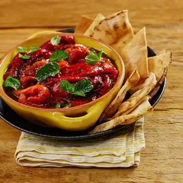 Salada de pimentão marinado com hortelã
