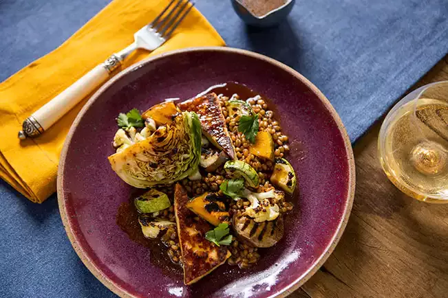 Receita de Salada de trigo com legumes do churrasco