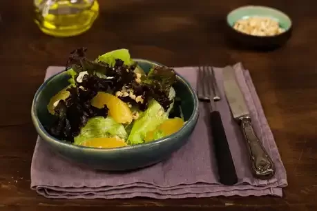 Receita de Salada de verdes com amendoim
