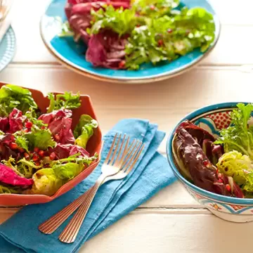 Salada de verdes com vinagrete de romã