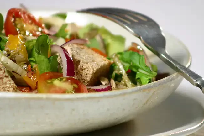 Receita de Salada italiana de pão