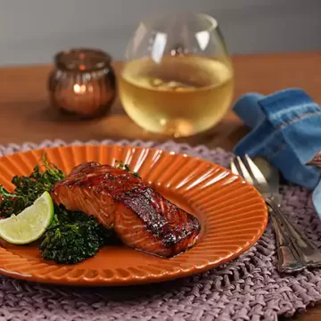 Salmão com brócolis na Air Fryer da Rita Lobo