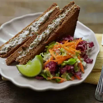 Sanduíche de atum