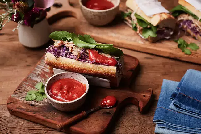 Receita de Sanduíche de pernil com molho de pimenta e goiabada