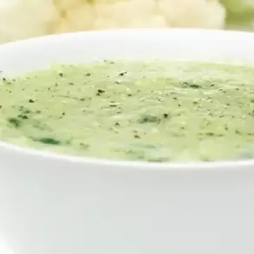 Sopa creme de brócolis e couve-flor