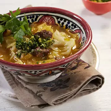 Sopa de repolho com músculo e arroz