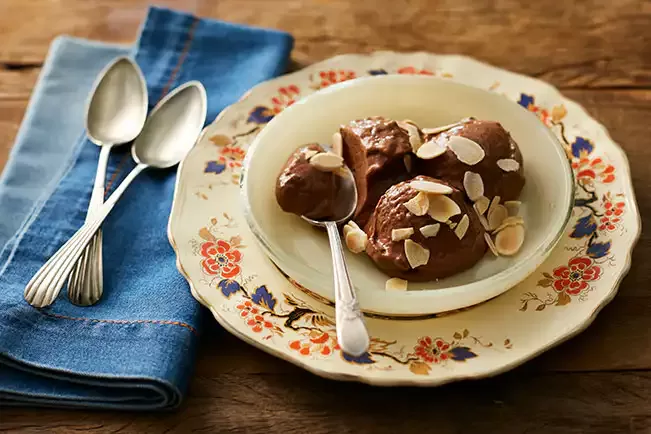 Receita de Sorvete de chocolate com amêndoas