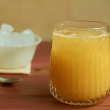 Suco de manga com limão