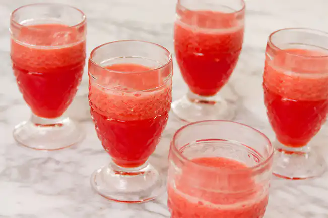 Suco de melancia com gengibre