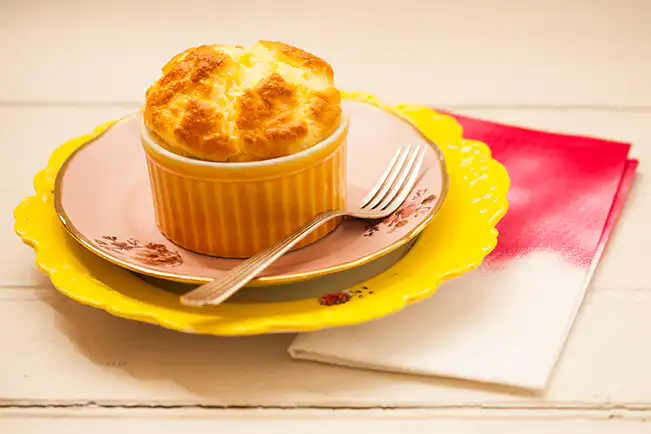 Suflê de queijo gruyère