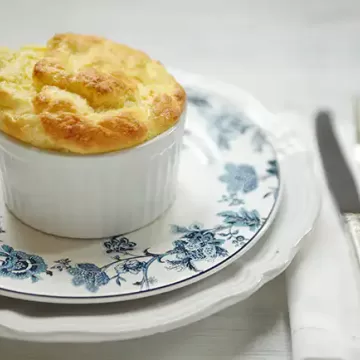 Suflê de queijo meia-cura