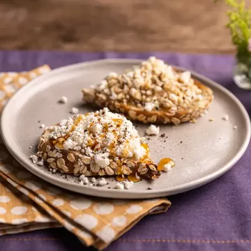 Tartine de ricota com café e mel