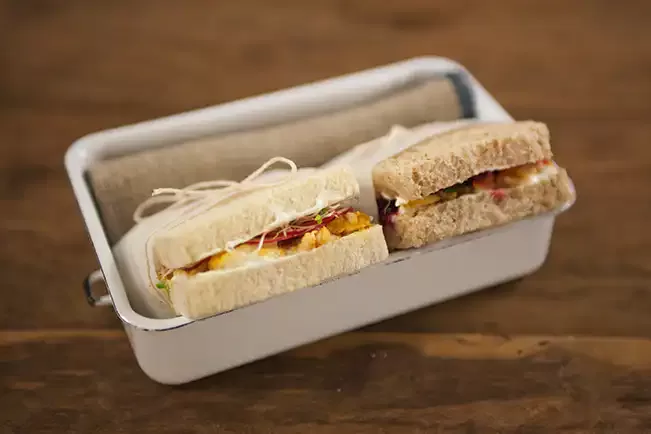 Receita de Tea sandwich (sanduíche frio de peixe)