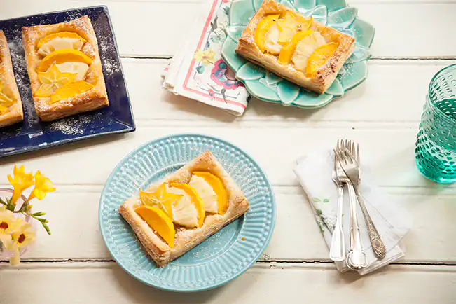 Torta folhada de frutas