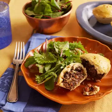 Tortinha de carne com cerveja (reaproveitamento)