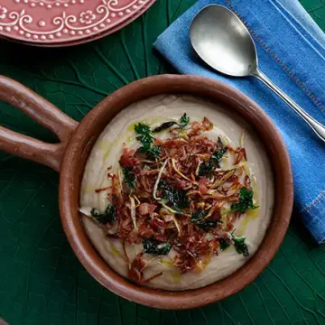 Tutu de feijão-branco com cebola frita (reaproveitamento)