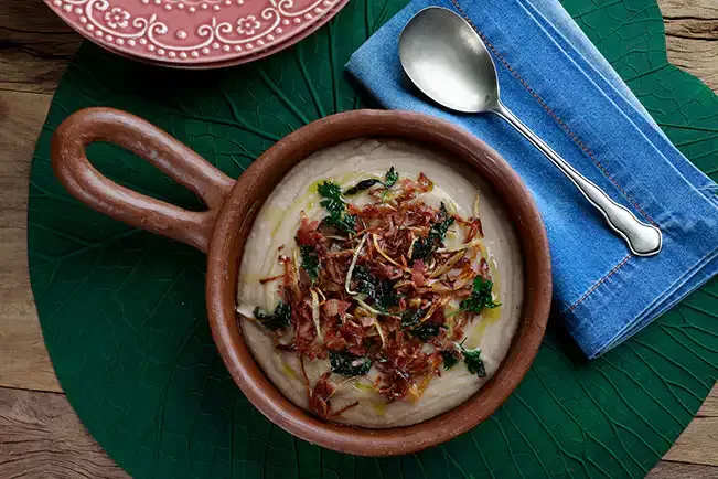 Receita de Tutu de feijão-branco com cebola frita (reaproveitamento)