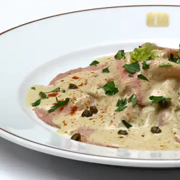 Vitello tonnato - fatias de carne de vitela com molho de atum